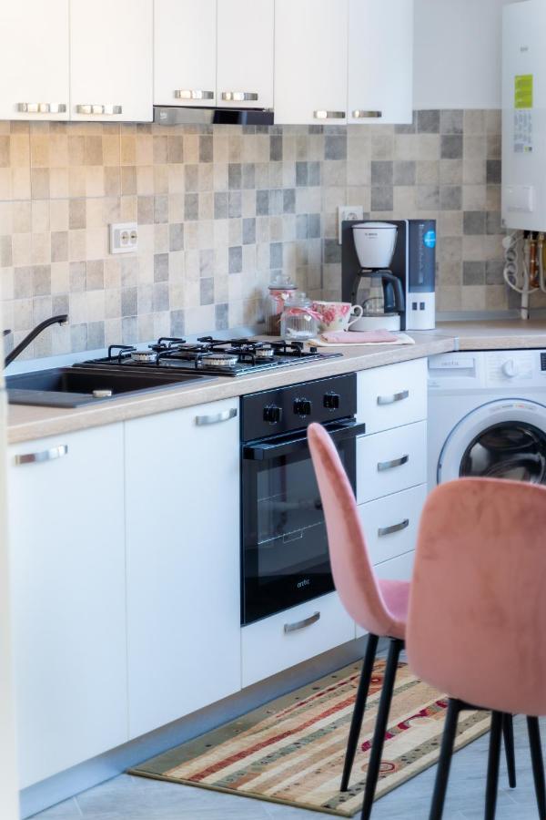 New Iuliusmall-apartamente Cu 2 * יאשי