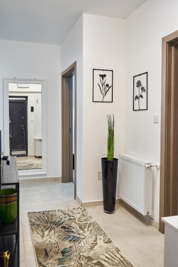 New Iuliusmall-apartamente Cu 2 דירה